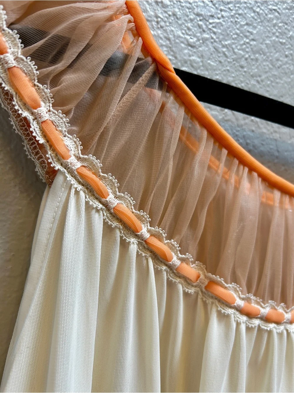 Vintage Nylon Satin Chiffon Nightgown Long Gown Ivory Peach Sz Medium - Picture 3 of 7